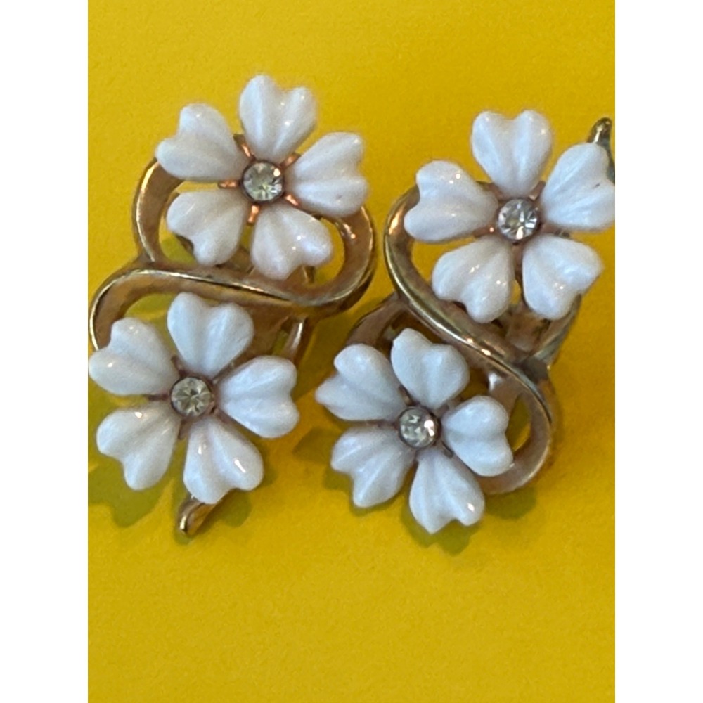 VTG‎ 1950s Crown Trifari Alfred Philippe White Flower Earrings Pristine Cond - Picture 2 of 7